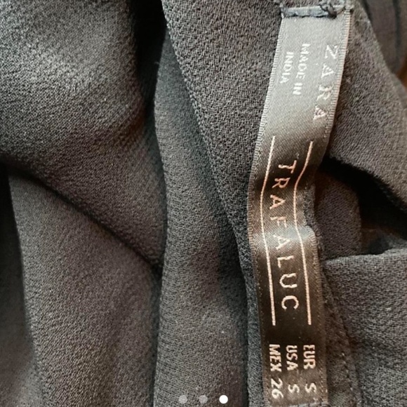 Black blouse - Picture 3 of 3